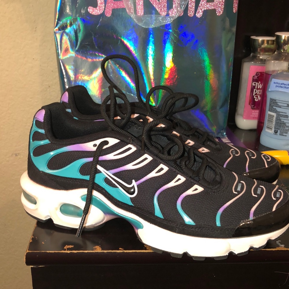 Nike Vapormax - Picture 1 of 3